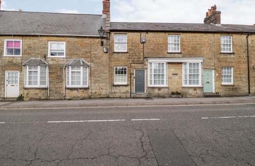 Beaminster House | Yarn Cottage