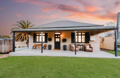 Central Mudgee House | Yarranvale on Gladstone - A Gorgeous Country Abode
