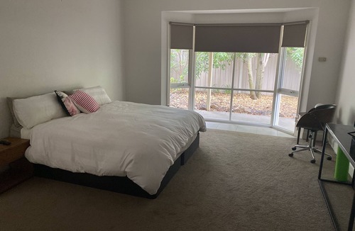 Yarrawonga House | Yarrawonga magic 300 metres from lake, private pool