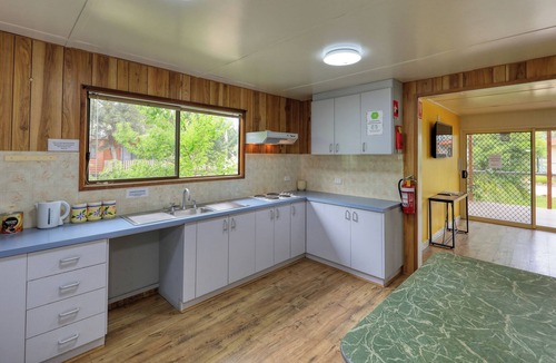 Yarrawonga Cabin | Yarrawonga Riverlands Tourist Park