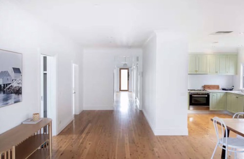 Yarrawonga House | Yarrawonga Walk Everywhere by Ready Set Stay