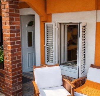 Nerezine Apartment | Yasmin Breeze Apartment