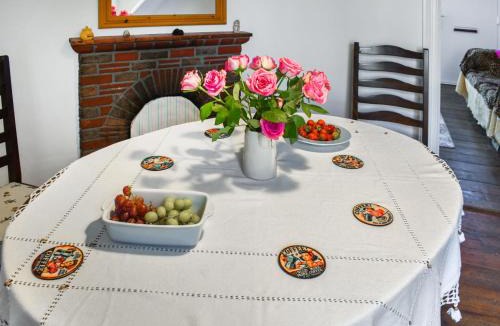 Heybridge House | Yasmin Cottage