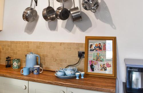 Heybridge House | Yasmin Cottage