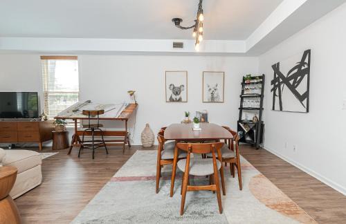 Historic Ybor Apartment | Ybor City Gem I Steps to 7th Ave I Sleeps 6