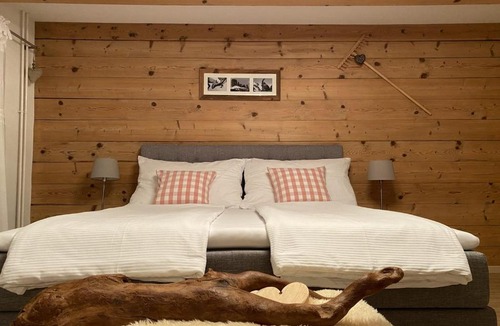 Unteriberg Bed & Breakfast | Ybrig Lodge