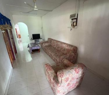 Padang Rengas House | YDK Homestay