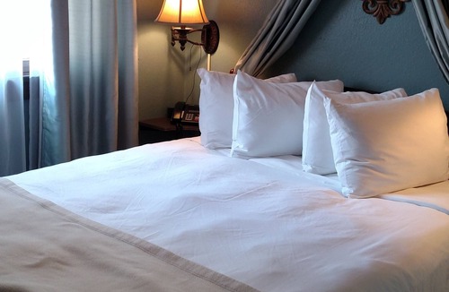 Branson Hotel | Ye Old English Inn