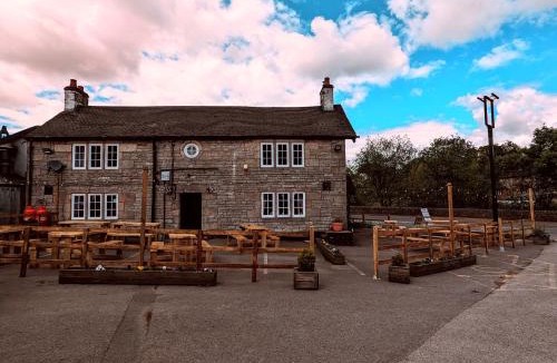 Oakamoor Hotel | Ye Olde Crown Inn