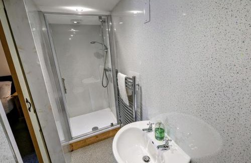 Oakamoor Hotel | Ye Olde Crown Inn