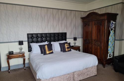 Arnside Hotel | Ye Olde Fighting Cocks