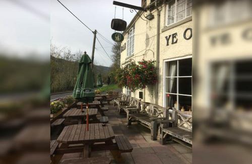 Ironbridge Hotel | Ye Olde Robin Hood Inn