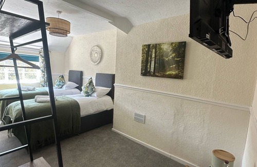 Ironbridge Hotel | Ye Olde Robin Hood Inn