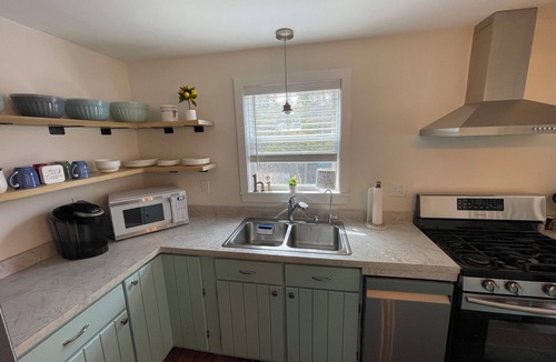 Middlesex House | Year-round, beautiful, peaceful, lake front home on Canandaigua Lake.