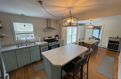 Middlesex House | Year-round, beautiful, peaceful, lake front home on Canandaigua Lake.