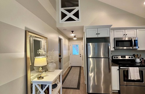 Town of Richmond House | Year-Round Fun at our Like-New Lakeside Retreat!