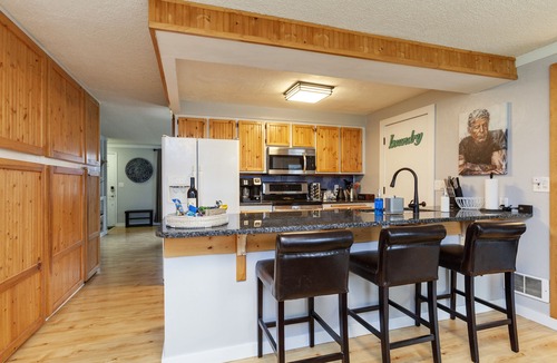 Florence House | Year Round Fun - Dog Friendly!