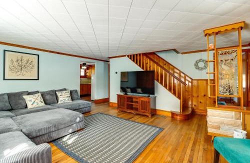 Nicholson House | Year-Round Fun on Lake Sheridan! Home w/Patio