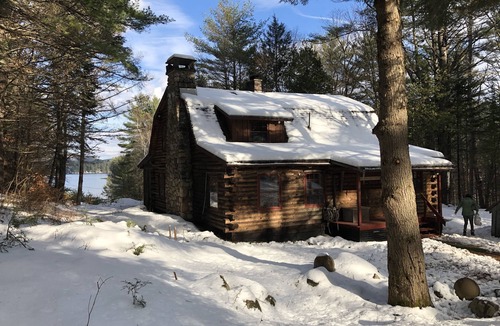 Chestertown House | Year round Log Cabin on Loon Lake. Minutes from skiing at Gore Mountain