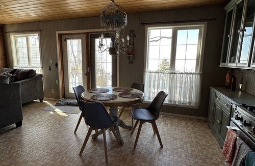 Grand Marais House | Year Round Waterfront Retreat