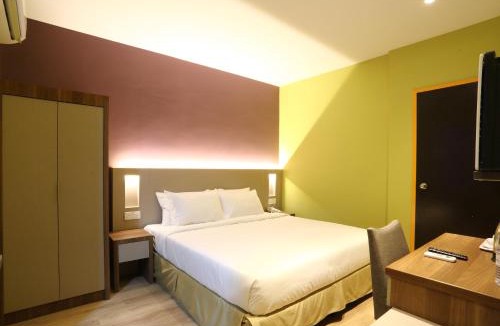 Bandar Baru Permas Jaya Hotel | YEE HOTEL Permas Jaya