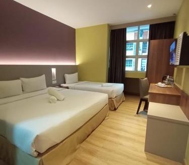 Bandar Baru Permas Jaya Hotel | YEE HOTEL Permas Jaya