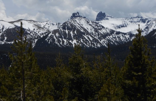 Cooke City-Silver Gate House | Yellowstone Park Mountain Retreat