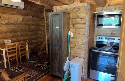 Stendal Cabin | Yellow Banks Log Cabin With Waterfront Views