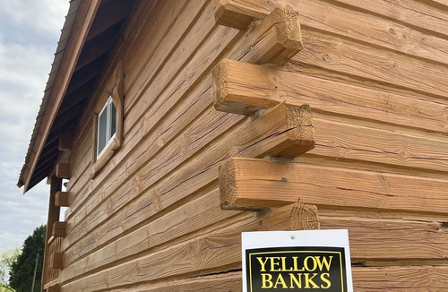 Stendal Cabin | Yellow Banks Log Cabin With Waterfront Views