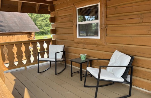 Stendal Cabin | Yellow Banks Log Cabin With Waterfront Views