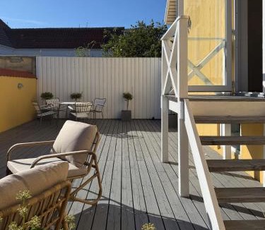 Lokken House | Yellow Beach House With Sauna And View Over Løkken
