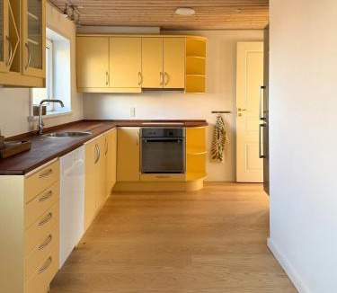 Lokken House | Yellow Beach House With Sauna And View Over Løkken