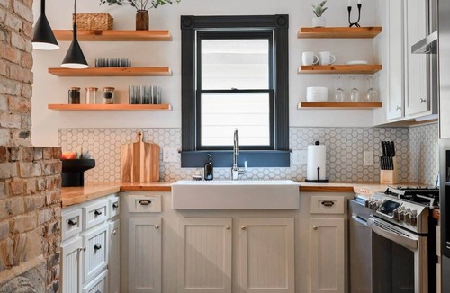 Cabbagetown Apartment | Yellow Brick Road