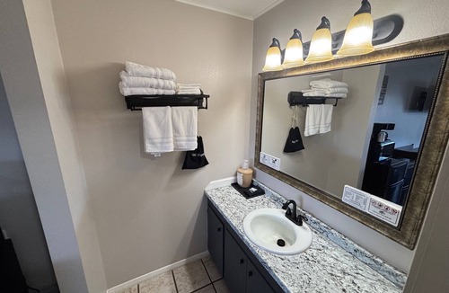 Murfreesboro Hotel | Yellow Diamond Inn