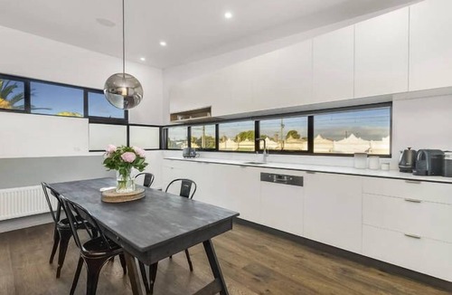 Coburg House | Yellow Door Boutique Accommodation