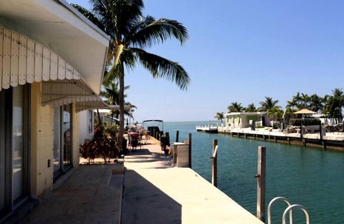 Little Venice House | Yellow Fin Ocean front Breeze- M#11