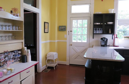 Salado Bed & Breakfast | Yellow House Bed and Breakfast