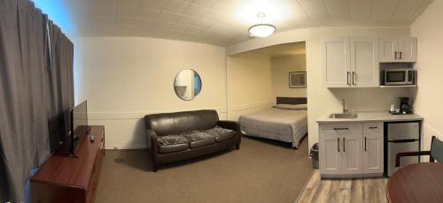 Portage La Prairie Hotel | Yellow Quill Motel