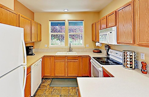 Mountain View House | Yellow Ribbon Oasis