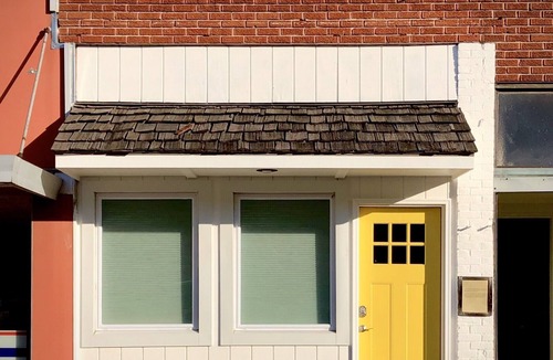Baxter Springs Apartment | YellowDoor Downtown