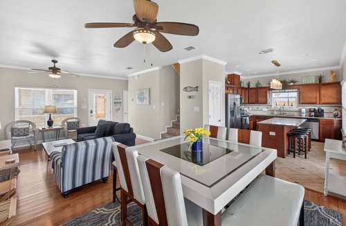 Bella Vista House | Yellowfin Inn | Ocean Views + Pet Friendly!