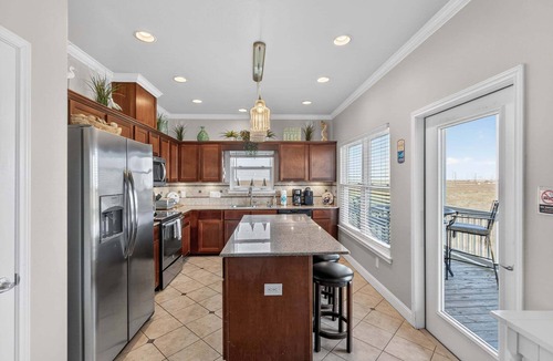 Bella Vista House | Yellowfin Inn | Ocean Views + Pet Friendly!