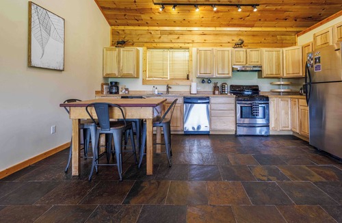 Livingston House | Yellowstone Crest · Yellowstone River frontage