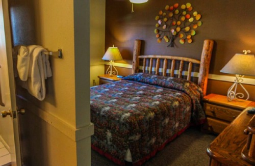 Jackson Resort | Yellowstone in the Spring.