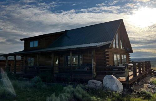 Clark House | Yellowstone River! Mountain Views!