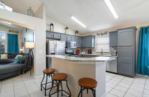 Windsor Palms House | Yesterday Villa, 5BR Luxury Home, South-Facing Pool, 3 Mi to Disney