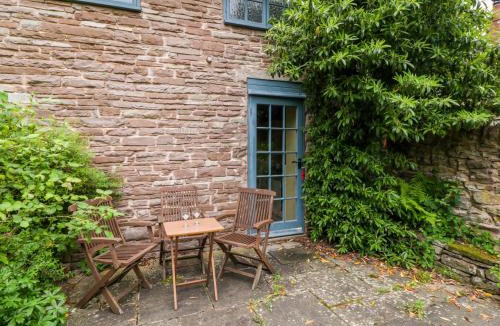 Docklow House | Yew Tree Cottage