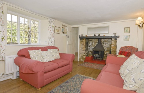 Stoke Fleming Cottage | YEW TREE COTTAGE, pet friendly, with open fire in Stoke Fleming