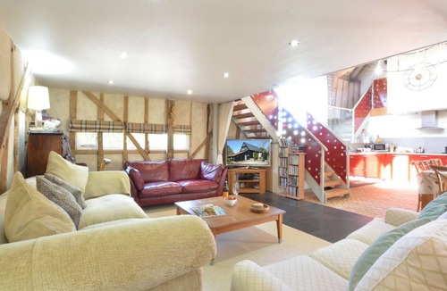 Woodbridge Cottage | YEW TREE FARM BARN AND STABLE, pet friendly in Framlingham