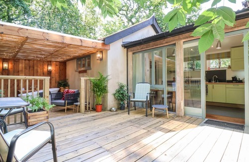 Woodbridge Cottage | YEW TREE FARM BARN AND STABLE, pet friendly in Framlingham